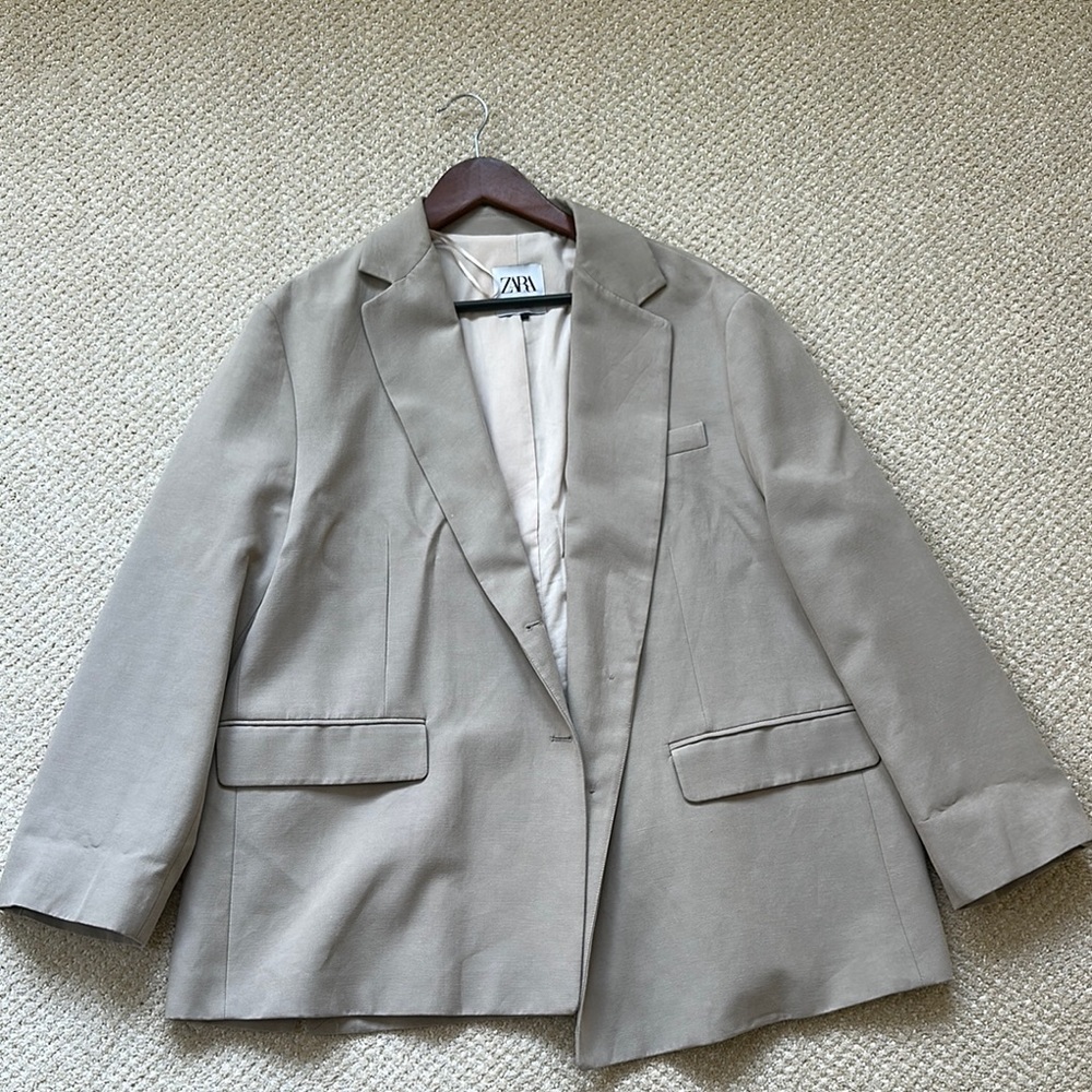 Zara Women's Tan Blazer